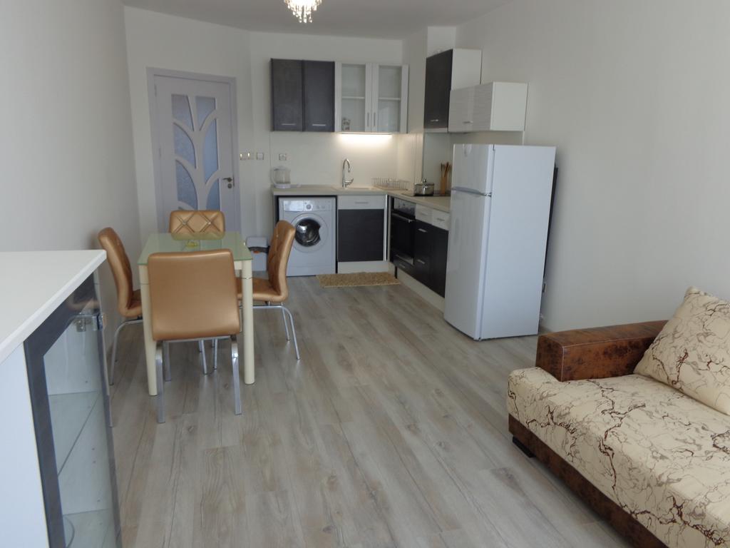 Apartment Alyosha Burgas by Rom bilde